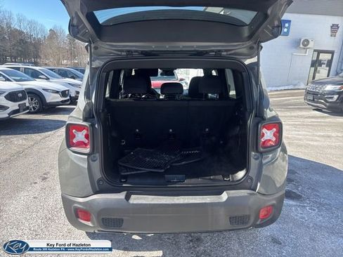 Used 2022 Jeep Renegade Altitude image 19
