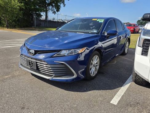 Used 2023 Toyota Camry LE image 14