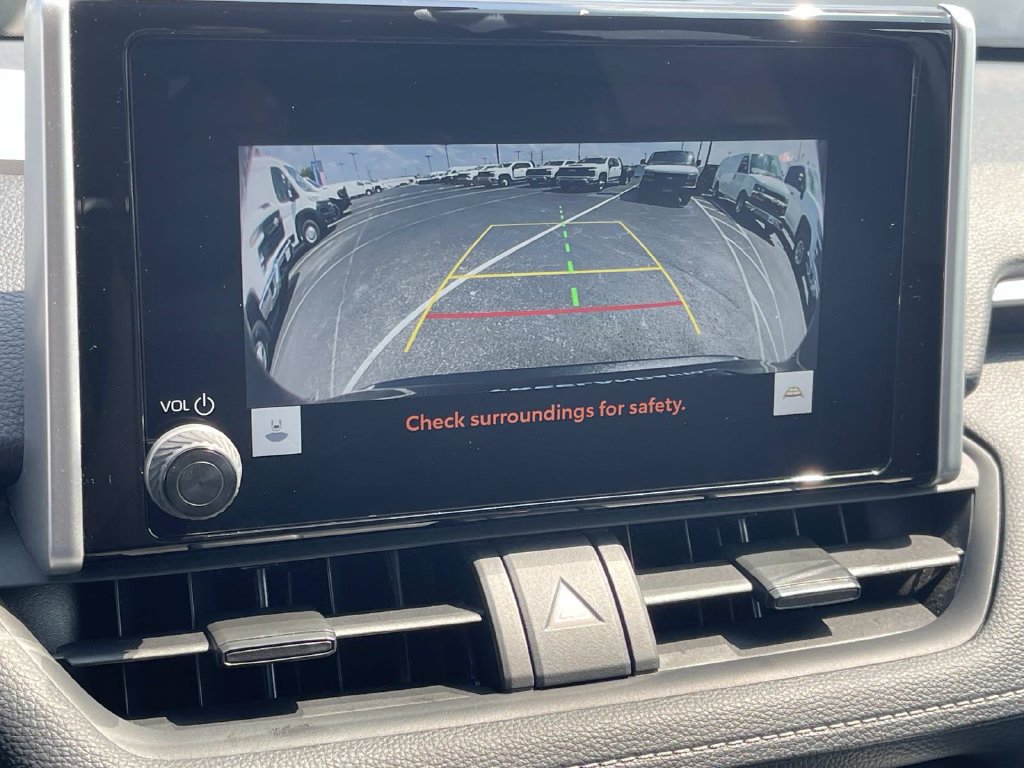 Used 2025 Toyota RAV4 XLE FWD image 29