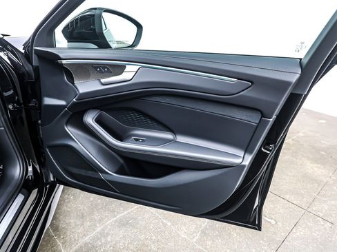 Used 2026 Audi A6 Premium Plus image 23