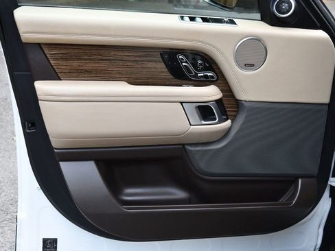 Used 2018 Land Rover Range Rover HSE image 24