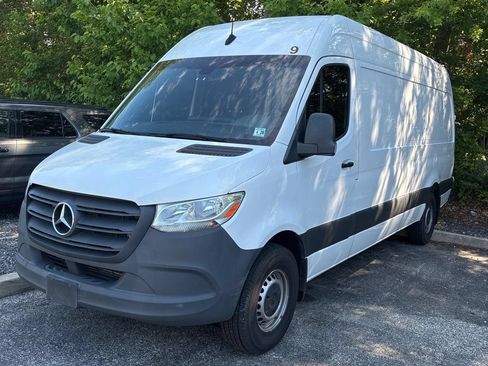Used 2023 Mercedes-Benz Sprinter 2500 image 3
