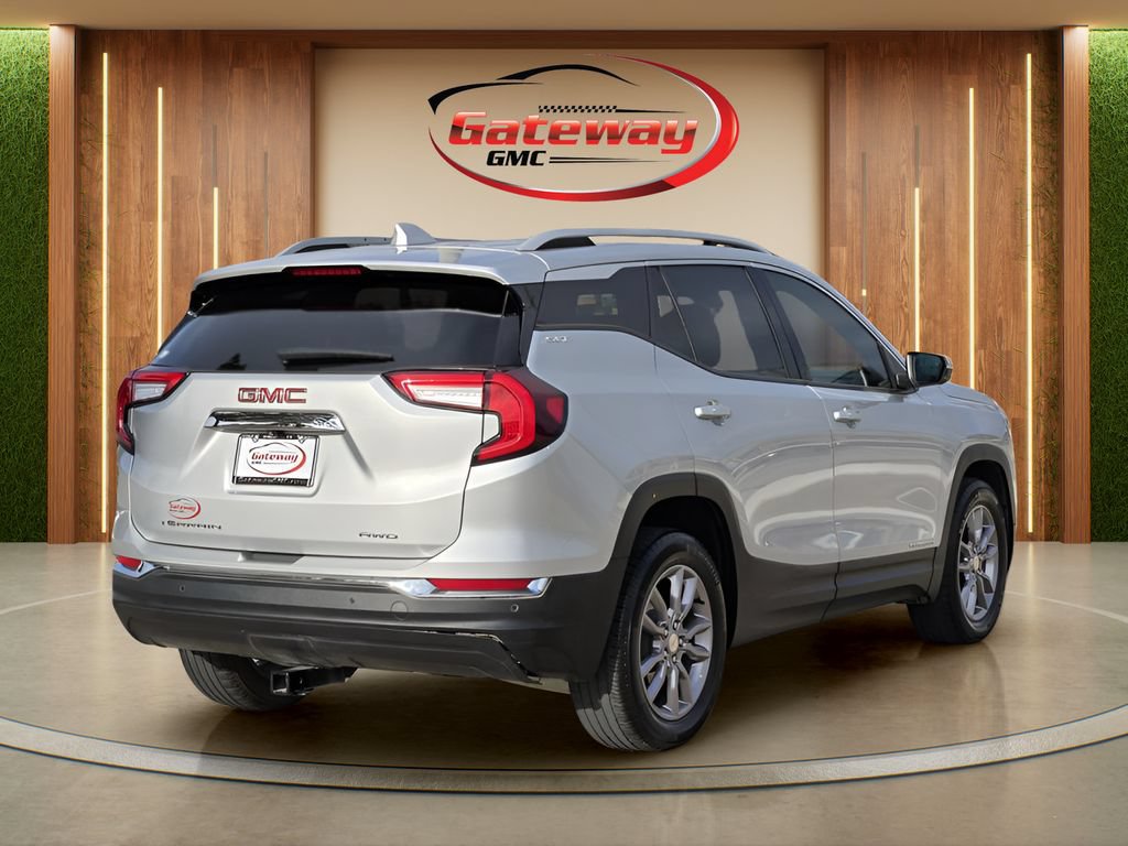Used 2022 GMC Terrain SLT w/ Infotainment Package II AWD/4WD image 5