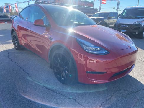 Used 2021 Tesla Model Y Long Range image 4
