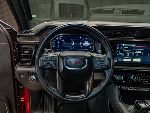 Used 2026 GMC Sierra 1500 AT4 w/ Technology Package AWD/4WD image 18