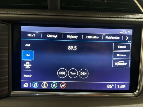 Used 2021 GMC Yukon XL Denali w/ Denali Premium Package RWD image 12