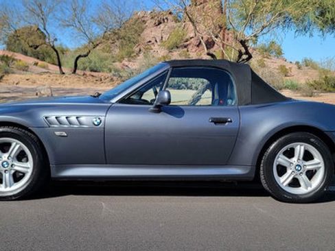 Used 2000 BMW Z3 2.5i image 3