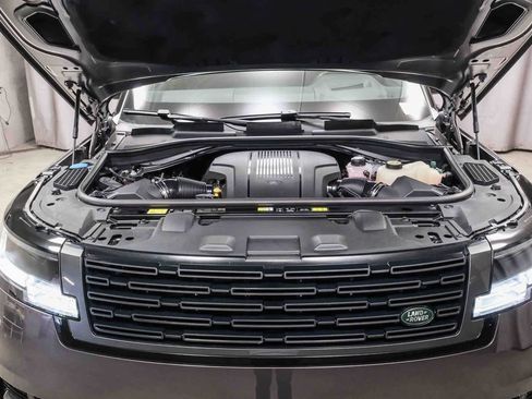 Used 2025 Land Rover Range Rover Long Wheelbase Autobiography image 25