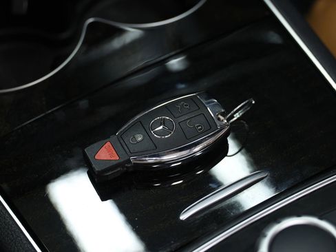 Used 2016 Mercedes-Benz E 550 Cabriolet image 5