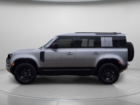 Certified 2023 Land Rover Defender 110 SE AWD/4WD image 2