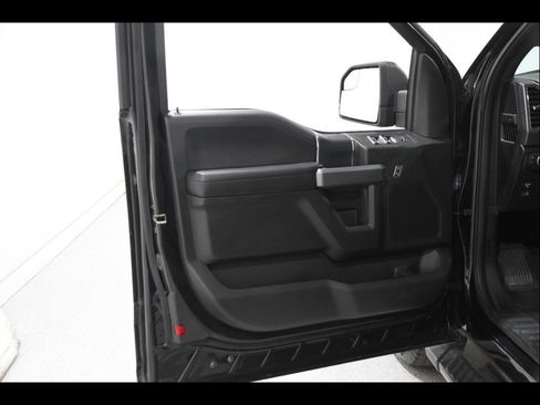 Used 2019 Ford F150 XLT w/ Equipment Group 302A Luxury AWD/4WD image 5