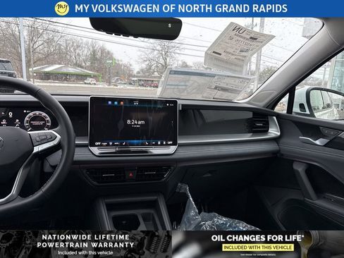 New 2026 Volkswagen Tiguan SE AWD/4WD image 9