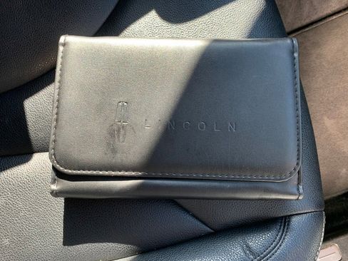 Certified 2022 Lincoln Nautilus AWD image 16