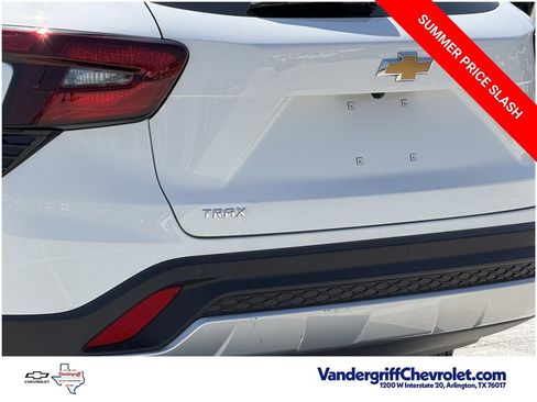 Used 2025 Chevrolet Trax LT w/ Driver Confidence Package FWD image 6