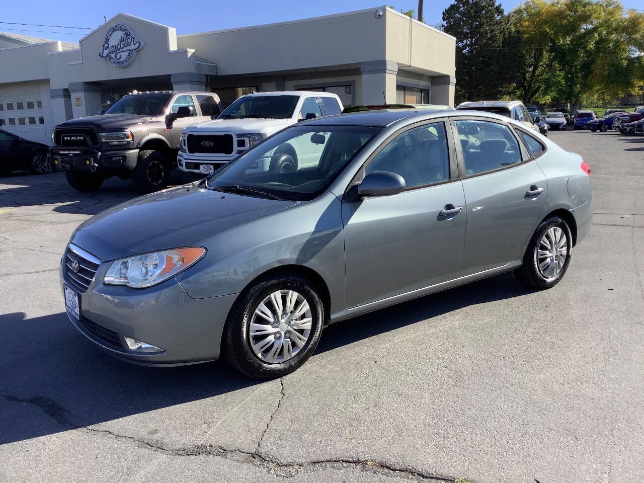 Used 2010 Hyundai Elantra GLS FWD image 1