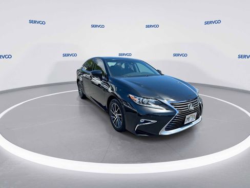 Used 2017 Lexus ES 350 w/ Navigation System Package FWD image 2