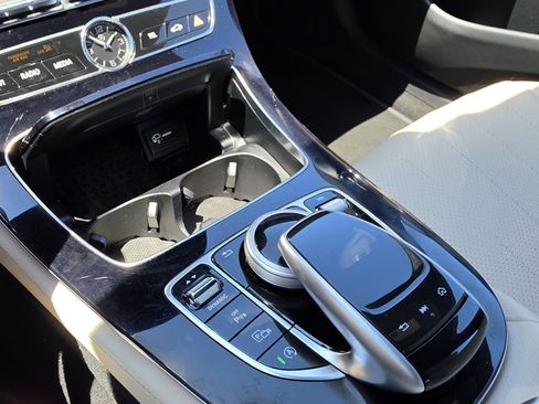 Used 2017 Mercedes-Benz E 300 image 35