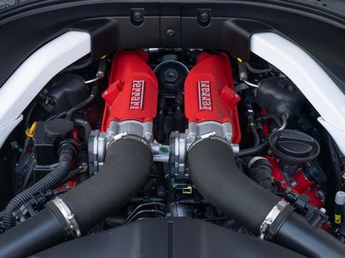 Used 2024 Ferrari Roma Spider RWD image 14