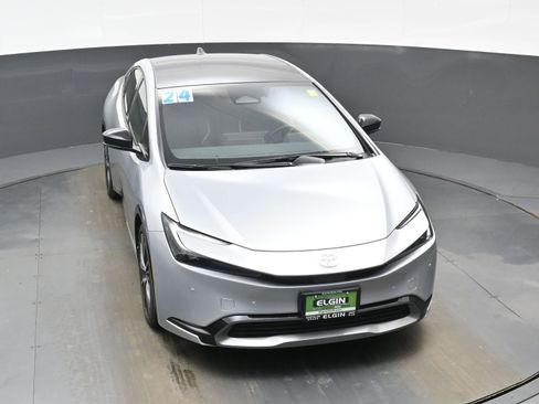 Used 2024 Toyota Prius XLE image 41