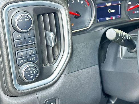Used 2022 Chevrolet Silverado 1500 LTZ image 10