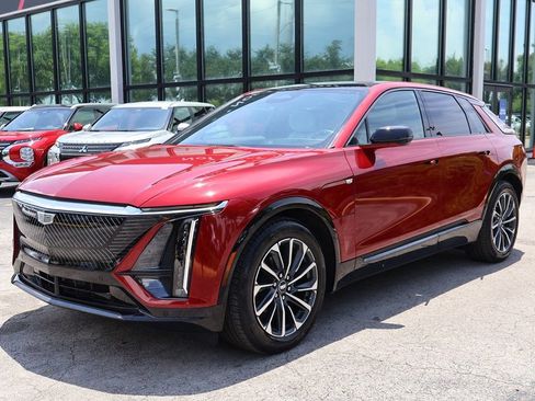 Used 2024 Cadillac Lyriq Sport RWD image 9