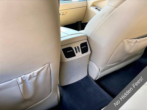 Used 2017 Genesis G80 3.8 RWD image 28