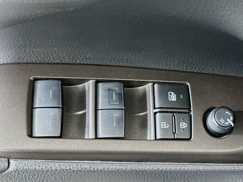 Used 2024 Toyota Camry SE image 14