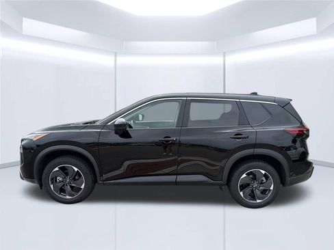 Used 2025 Nissan Rogue SV AWD/4WD image 3