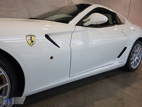 Used 2011 Ferrari 599 GTB Fiorano RWD image 11