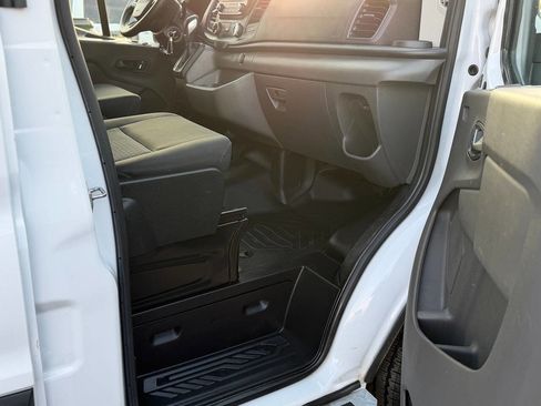 Used 2024 Ford Transit 250 Low Roof w/ Exterior Upgrade Package image 59