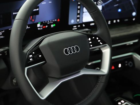 New 2026 Audi Q5 Premium Plus image 16