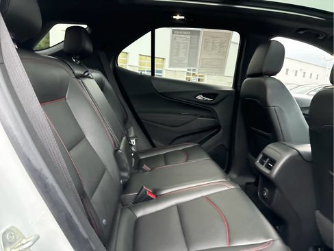 Certified 2022 Chevrolet Equinox RS w/ RS Leather Package image 32