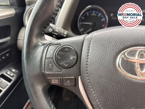 Used 2017 Toyota RAV4 Limited AWD/4WD image 12
