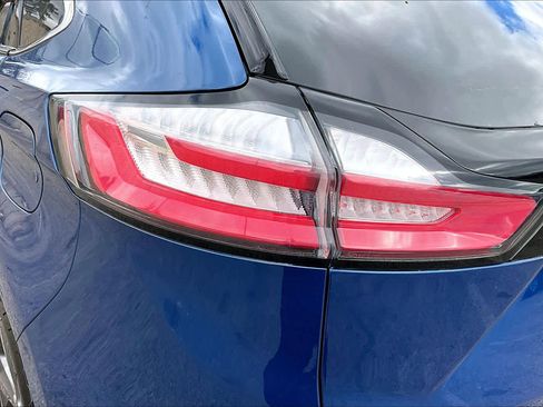 Used 2022 Ford Edge SEL w/ Sport Appearance Package image 27