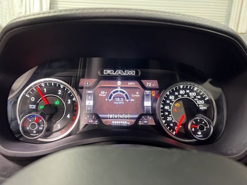 Used 2023 RAM 2500 Laramie AWD/4WD image 32