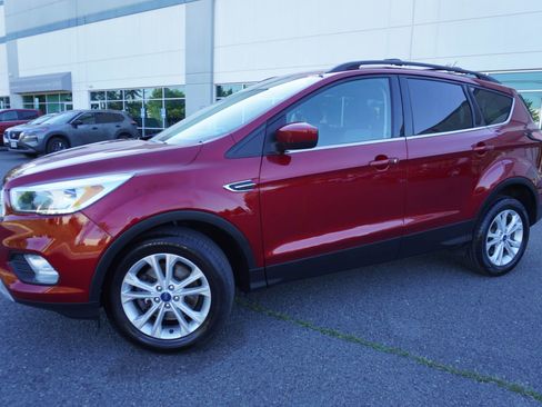 Used 2018 Ford Escape SE AWD/4WD image 3