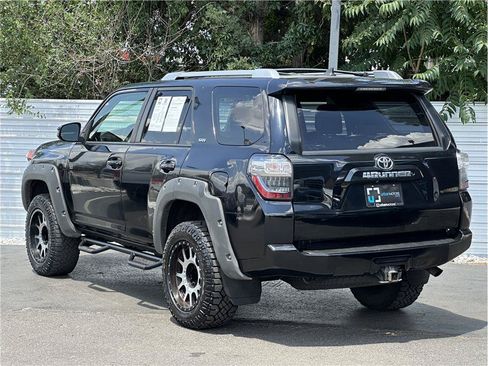 Used 2015 Toyota 4Runner SR5 AWD/4WD image 12