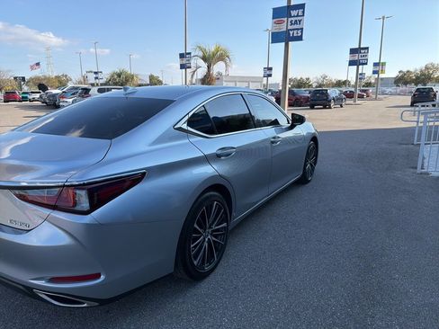 Used 2024 Lexus ES 350 w/ Premium Package image 7