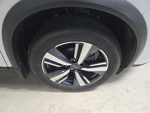 Used 2024 Nissan Rogue SL w/ SL Premium Package AWD/4WD image 7