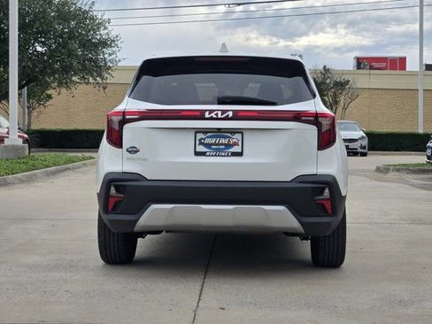 Certified 2026 Kia Seltos LX FWD image 7