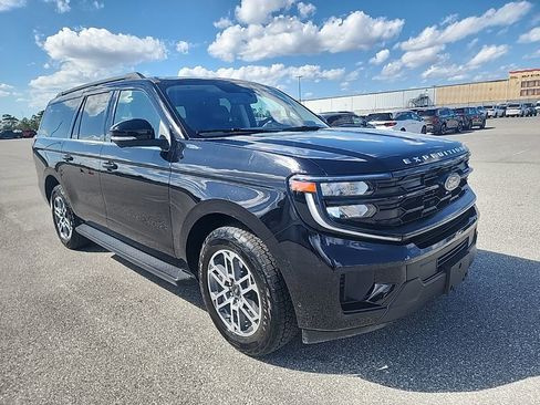 Used 2025 Ford Expedition Max Active image 3