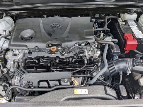 Used 2022 Toyota Camry SE w/ Carpet Mat Package (TMS) image 21