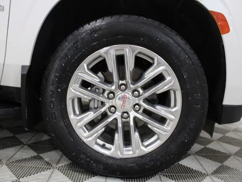 Used 2021 GMC Yukon SLT w/ SLT Premium Package AWD/4WD image 45