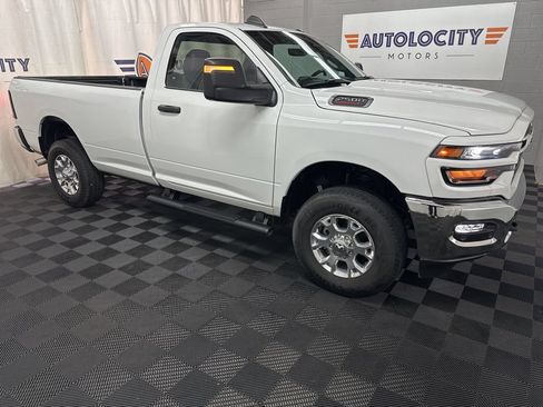 Used 2025 RAM 2500 Tradesman AWD/4WD image 2
