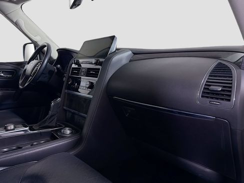 Used 2024 INFINITI QX80 Luxe AWD/4WD image 32