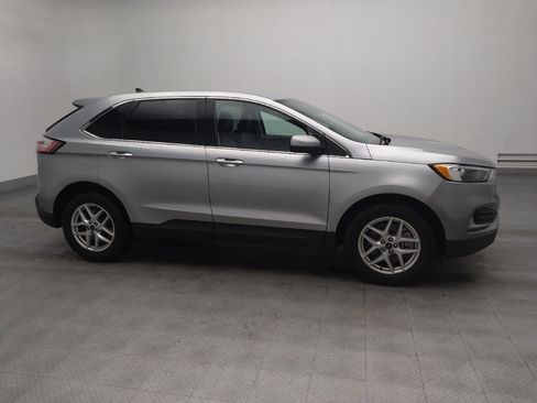 Used 2023 Ford Edge SEL image 11