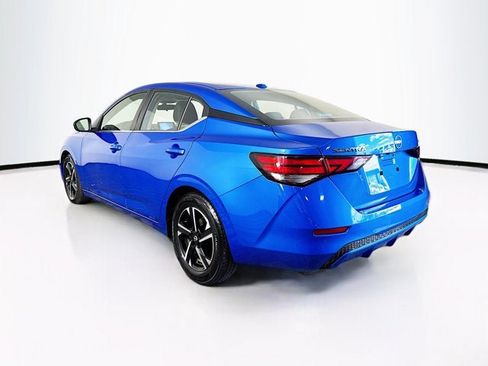 Used 2024 Nissan Sentra SV FWD image 7