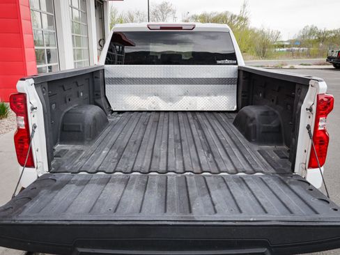 Used 2021 Chevrolet Silverado 1500 LT w/ Bed Protection Package AWD/4WD image 6