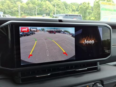 New 2026 Jeep Wrangler Unlimited Sahara AWD/4WD image 12
