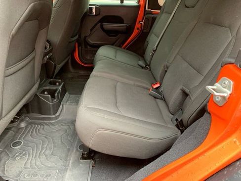 Used 2023 Jeep Wrangler Unlimited Sport image 16